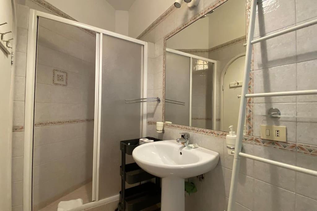 Vicolo Del Bologna Apartment Roma Ngoại thất bức ảnh
